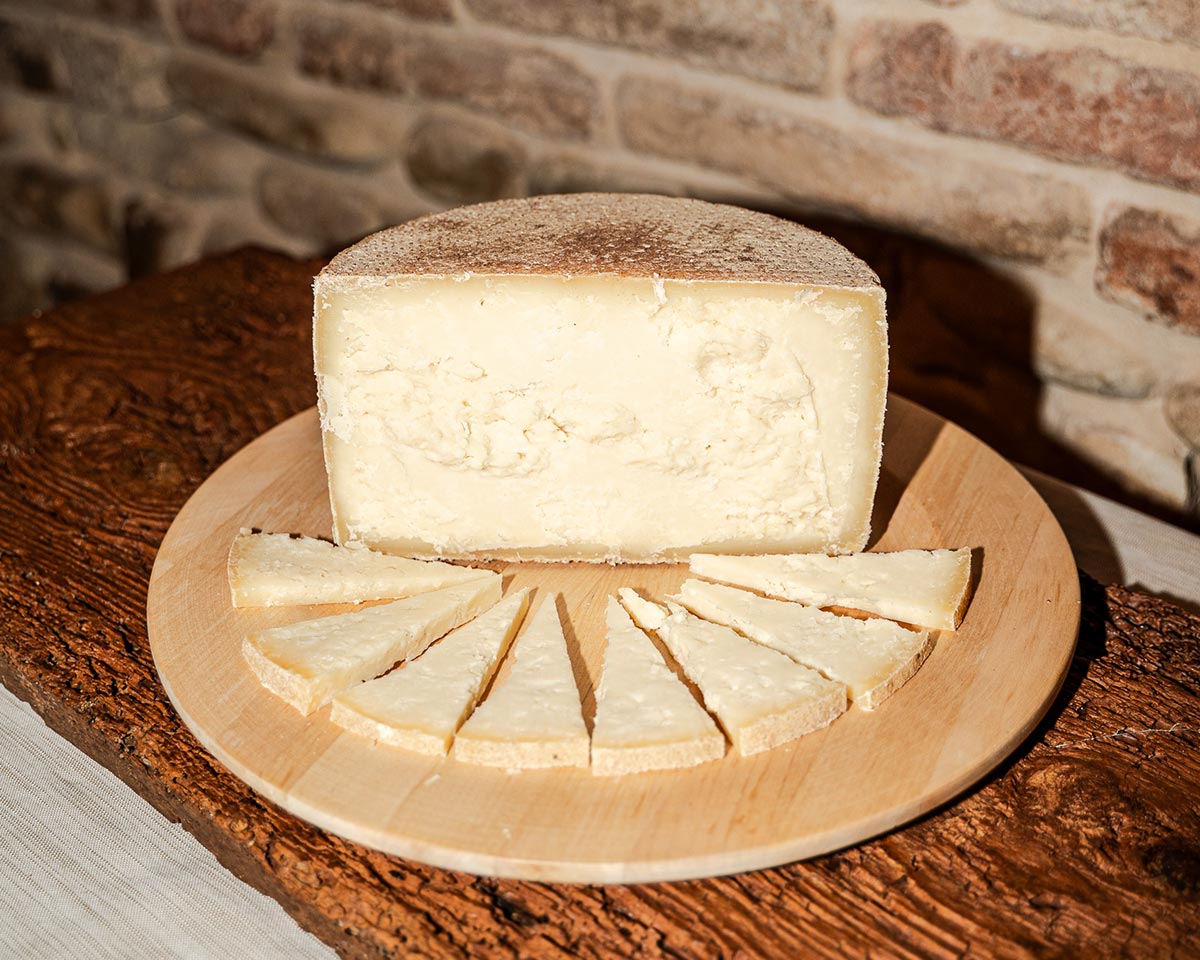 Salumi e formaggi assortiti 6
